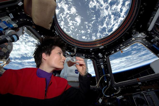 太空女宇航员们的生活需求该咋满足？如何保护隐私？有这些妙招(图7)